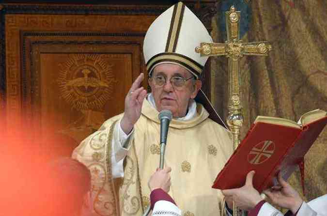 Papa Francisco enfrentar dificuldades na conciliao de Igreja e Estado(foto: OSSERVATORE ROMANO / AFP)