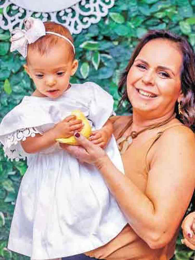 Janete Nascimento com a neta Maria Clara 