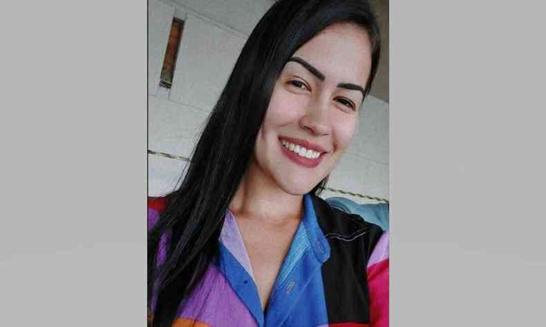 Bianca Maria Almeida Florindo, de 28 anos, era funcionria da Prefeitura de Porcincula e exercia o cargo de inspetora de alunos na Escola Municipal Joo Braz desde 2022