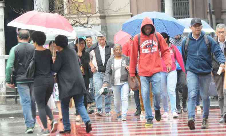 Previso  de pancadas de chuva at a manh deste sbado(foto: Beto Novaes/EM/D.A Press. )