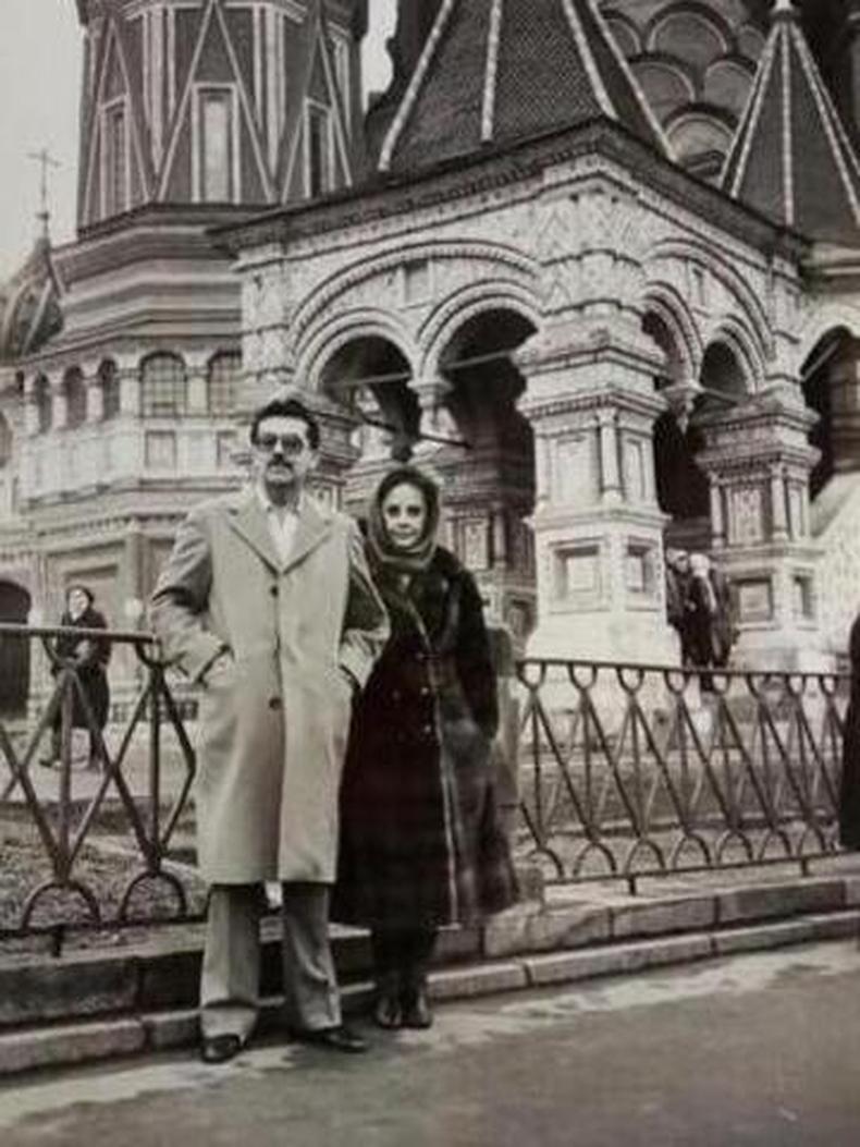 Casal de jornalistas do Estado de Minas, Cyro Siqueira e Anna Marina, na viagem  antiga Unio Sovitica, em 1985