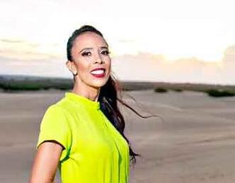 Artane Inarde: 'Como cantora, acho essencial cuidar da minha imagem, já que preciso estar sempre diante das lentes e das luzes do palco'(foto: Fábio Silva/Divulgação) cantora e compositora