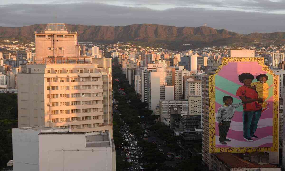 Veja o que abre e fecha neste feriado do dia 15 de agosto - Notícias -  Associação Comercial Industrial e de Serviços de Uberaba