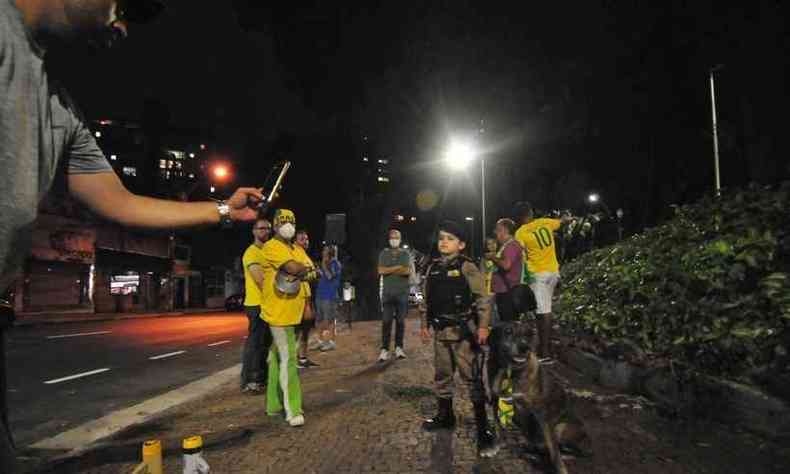 Grupo, que  a favor da reabertura do comrcio, cancelou evento para evitar aglomerao de pessoas(foto: Tlio Santos/EM/D.A Press)