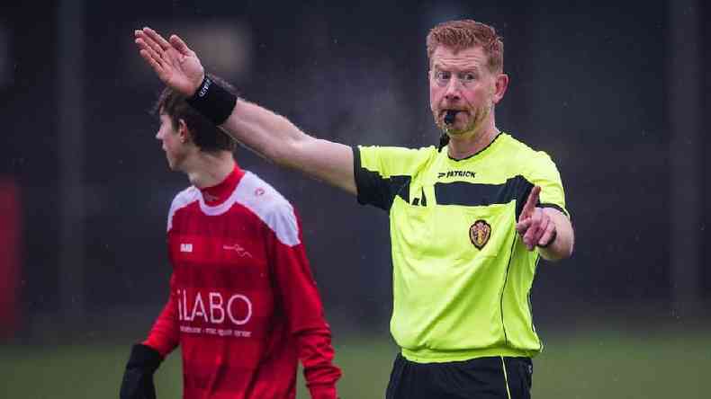 Frederik Imbo decidiu ser rbitro por causa de seu amor pelo futebol e seu desejo de testar sua resilincia(foto: Imboorling)