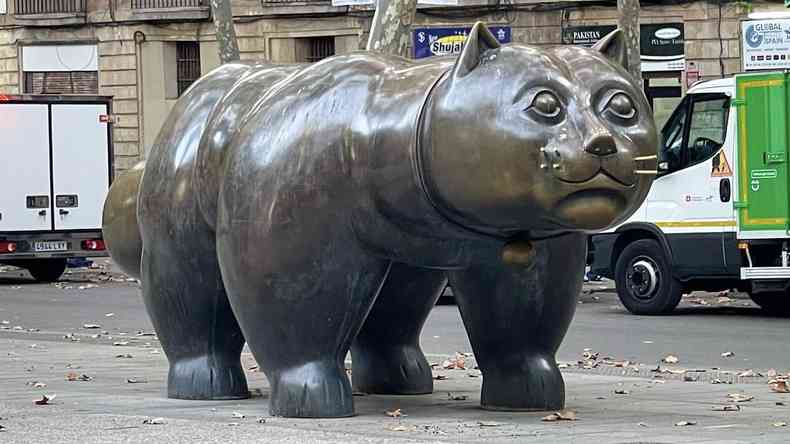 O Gato, escultura de Botero, em Barcelona, na Espanha