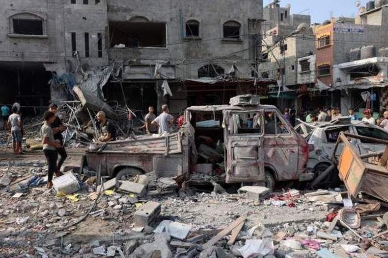 Imagem de destroos depois de bombardeio no norte de Gaza
