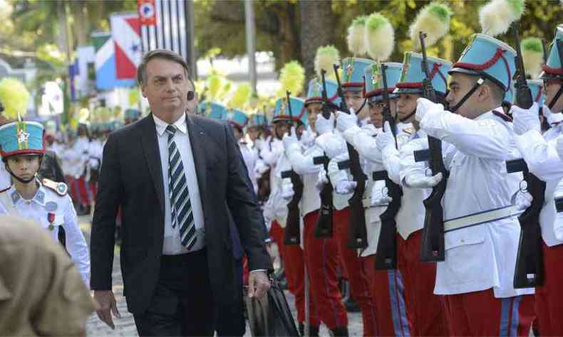 Bolsonaro participou hoje das comemoraes dos 130 do Colgio Militar do Rio de janeiro(foto: Fernando Frazo/Agncia Brasil)