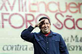 Hugo Chvez sada participantes do Foro de So Paulo realizado em Caracas, na Venezuela(foto: REUTERS/Miraflores Palace/Handout )