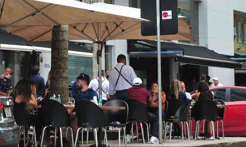 Em certos momentos, desde maro de 2020, enquanto BH limitava a atividade comercial, cidades como Nova Lima liberavam abertura de bares e restaurantes, por exemplo(foto: Alexandre Guzanshe/EM/DA Press)