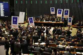 Plenrio da Cmara dos Deputados durante votao da reforma trabalhista, j aprovada na Casa e agora em anlise no Senado(foto: Antonio Cruz/Agncia Brasil)