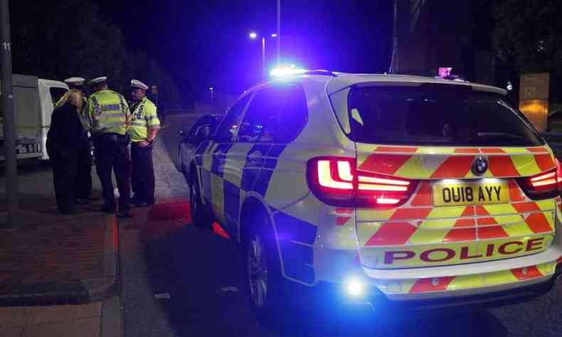 Polcia cercou o local do atentado desse sbado (20) em Londres