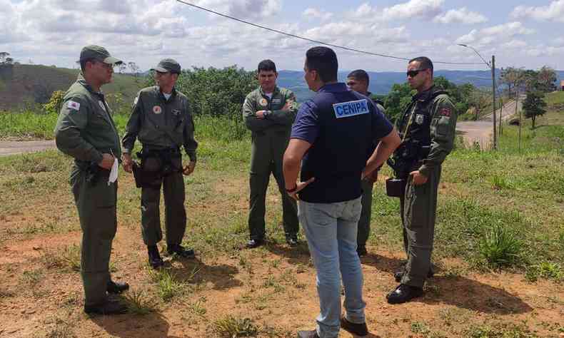 Integrantes da Cenipa e da Aeronutica reunidos