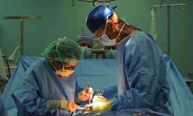 A determinao de suspender as cirurgias eletivas  para evitar o esgotamento da rede pblica de assistncia(foto: SES-MG/Divulgao)