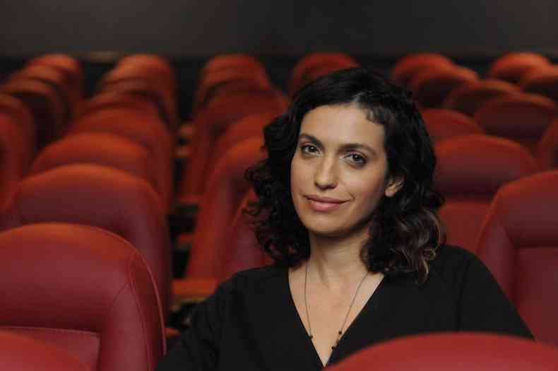 A atriz mineira Mariana Ruggiero foi conferir de perto a estreia de 