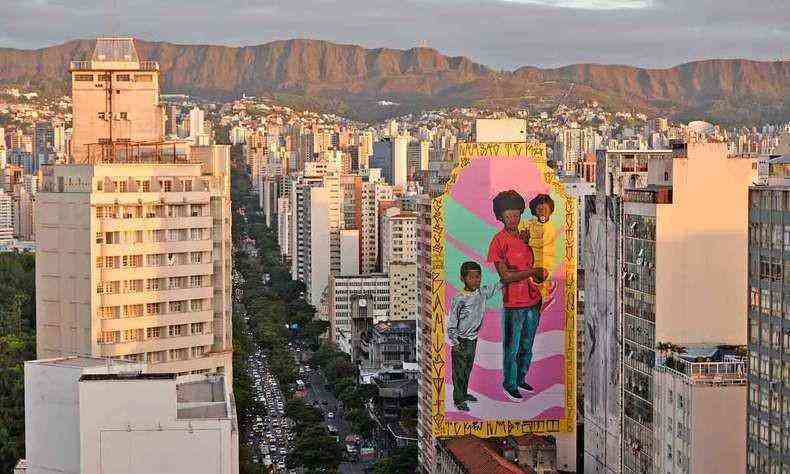 Carto-postal de Belo Horizonte, a Serra do Curral vai ser explorada pela Taquaril Mineradora com a aprovao do pedido de licenciamento