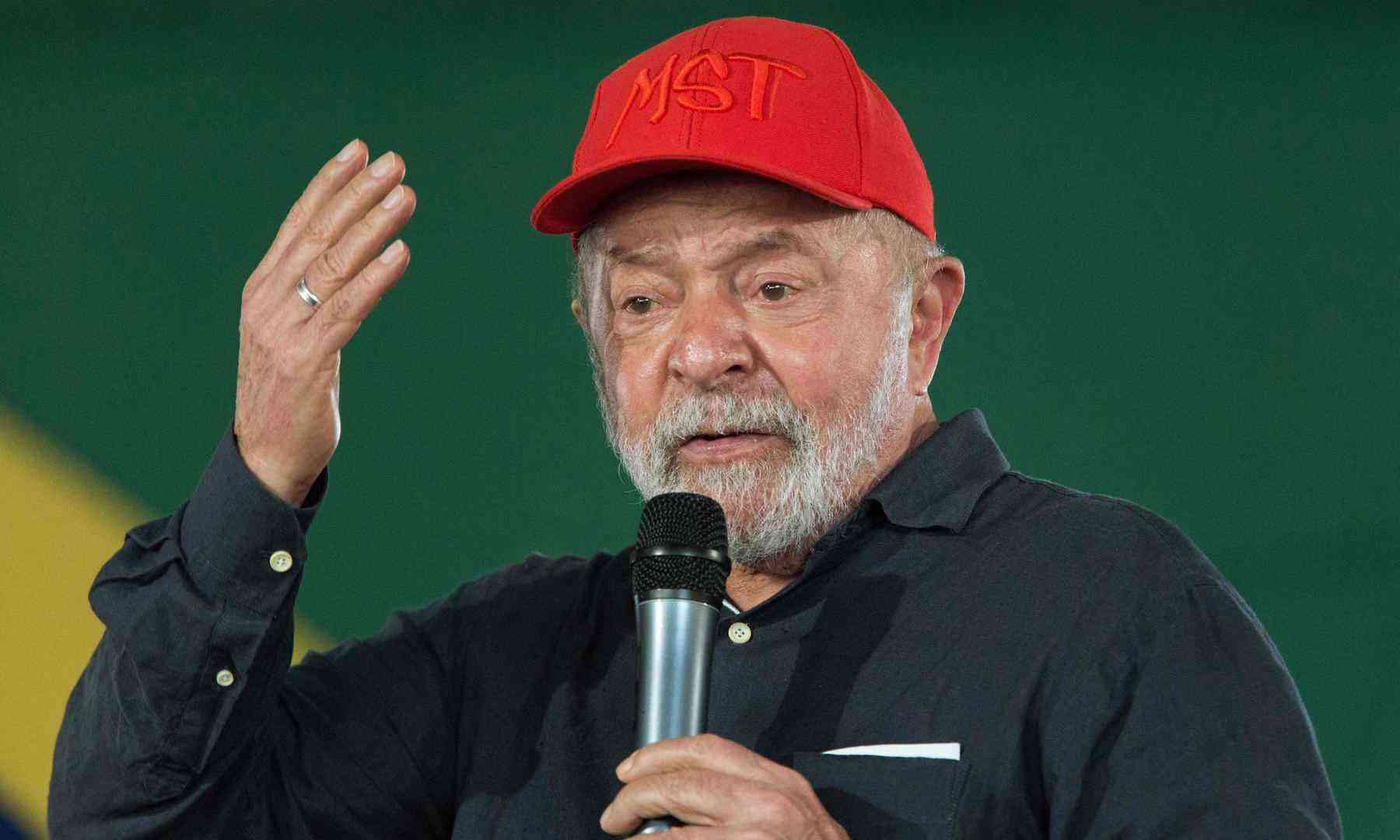PT tem de aprender a conversar com evangélicos, afirma Lula