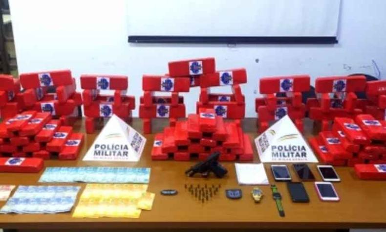 105 barras de maconha foram apreendidas pelos militares