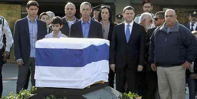Israelenses se despediram do ex-primeiro-ministro Ariel Sharon(foto: AFP Photo/Gali Tibbon)