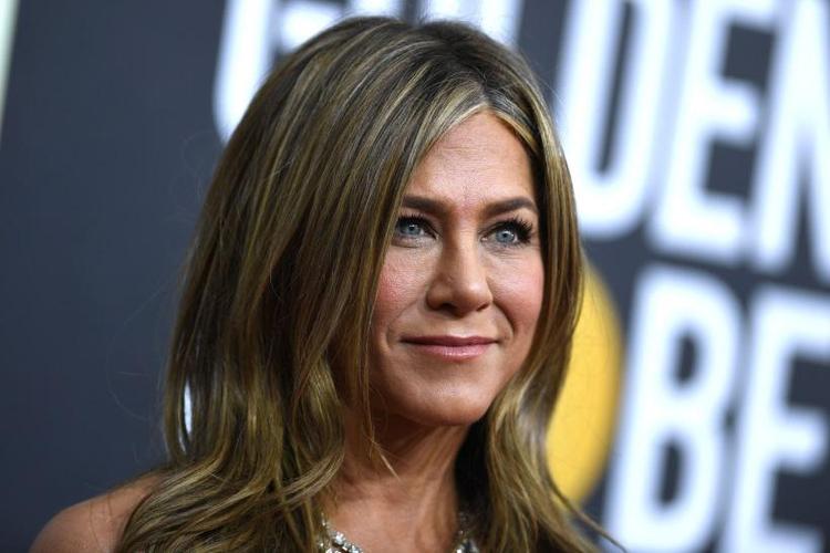 Esperma de salmo utilizado por Jennifer Aniston  uma substncia conhecida como PDRN, que tem poderosas propriedades regenerativas justamente por ser extrada do DNA do smen do peixe