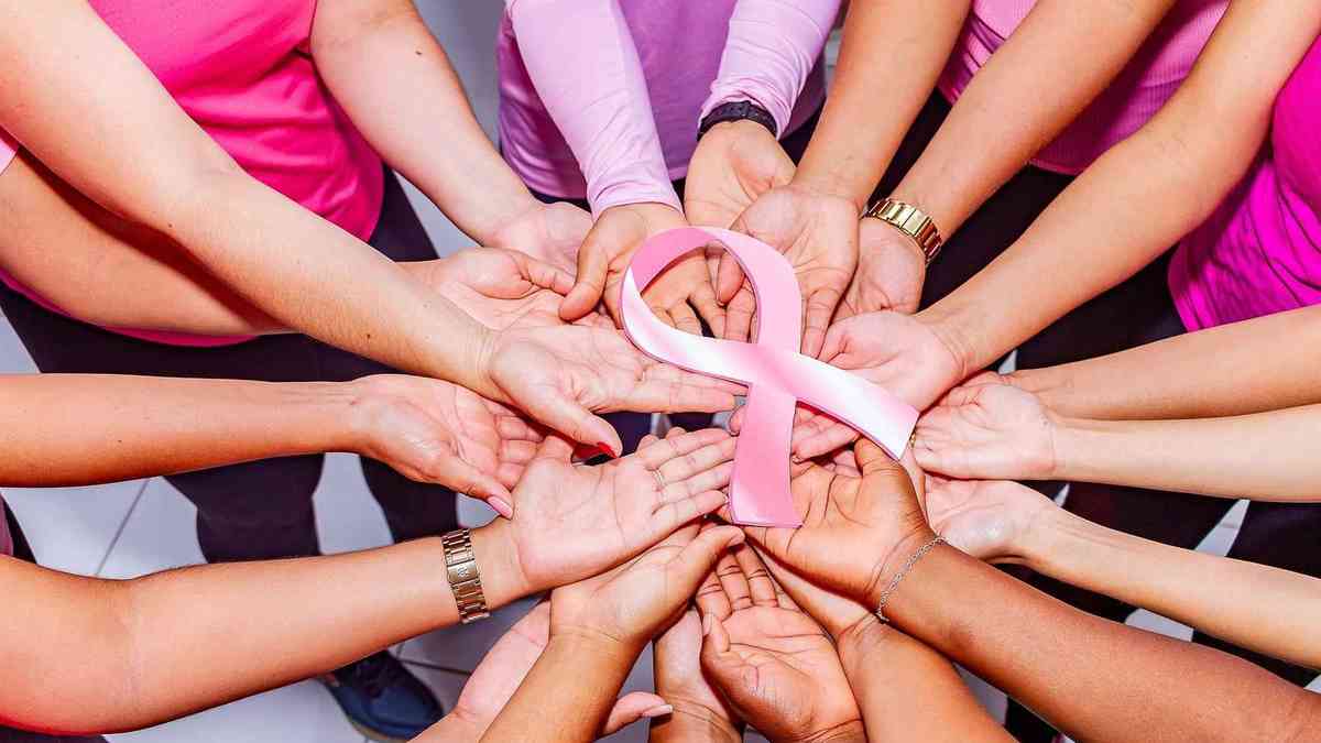 Outubro Rosa em BH tem doação de lenços e campanha para ajudar no  tratamento do câncer de mama; veja como participar, Minas Gerais