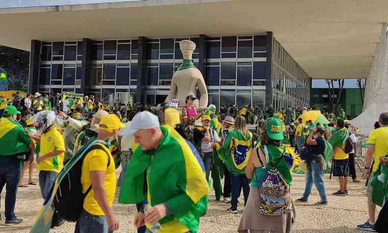 Apoiadores do ex-presidente Jair Bolsonaro (PL)