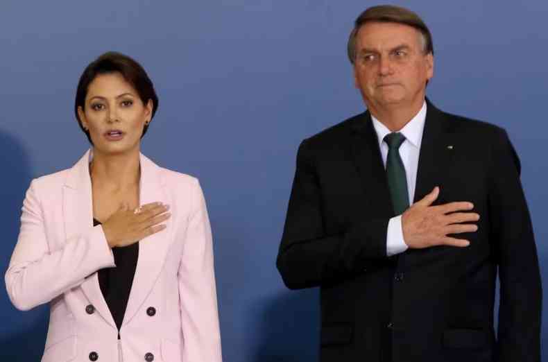 O ex-presidente Jair Bolsonaro e a ex-primeira-dama Michelle Bolsonaro