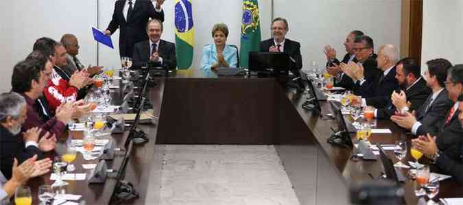 A presidente Dilma com os ministros Nelson Barbosa (Planejamento) e Miguel Rossetto (secretaria da Presidncia anuncia plano para sindicalistas e empresrios(foto: Lula Marques/Agncia PT )