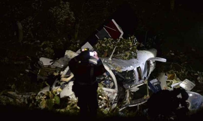 Aeron�utica Civil da Col�mbia confirmou que duas pessoas morreram e uma ficou ferida(foto: RAUL ARBOLEDA / AFP)
