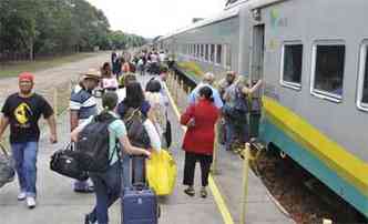 O chamado Trem da Vale transporta 1 milho de passageiros por ano (foto: Juarez Rodrigues/EM/D.A Press)