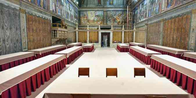 Capela Sistina, na Baslica de So Pedro, est sendo preparada para receber o Conclave(foto: Osservatore Romano)