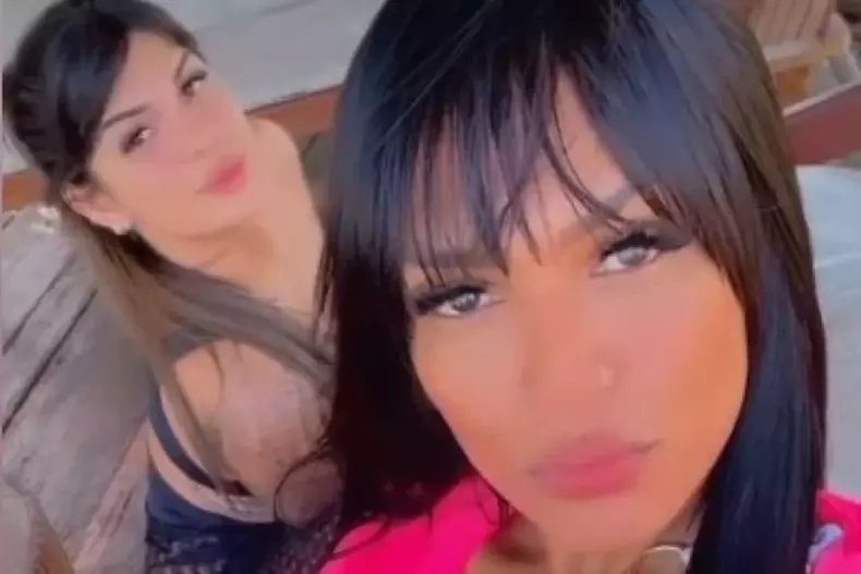 Mulheres chegaram a postar encontro de casais nas redes sociais