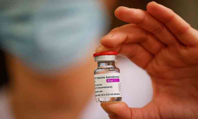 A vacina da AstraZeneca teve sua eficcia questionada para pessoas maiores de 65 anos e contra a variante sul-africana do coronavrus (foto: AFP / POOL / Thomas SAMSON )