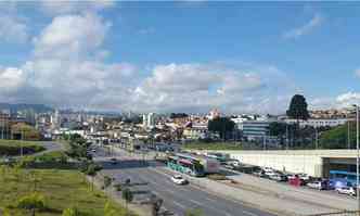 Vista da Avenida Antnio Carlos, no Bairro Lagoinha(foto: Edsio Ferreira/EM/DA Press)