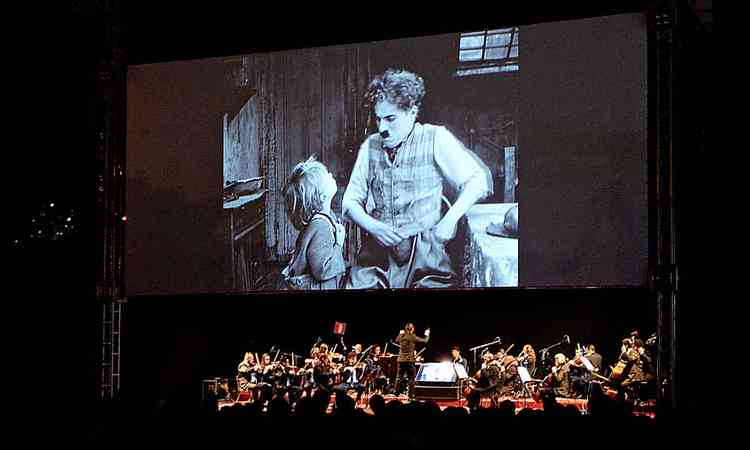  Orquestra Sesiminas apresenta o cine-concerto 'O garoto, de Chaplin'