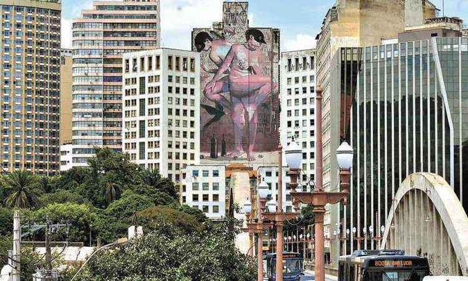 Pintura que pode ser observada do Viaduto de Santa Tereza foi feita pela argentina Milu Correch (foto: Jair Amaral/EM/D.A Press) Pintura que pode ser observada do Viaduto de Santa Tereza foi feita pela argentina Milu Correch (foto: Jair Amaral/EM/D.A Press)
