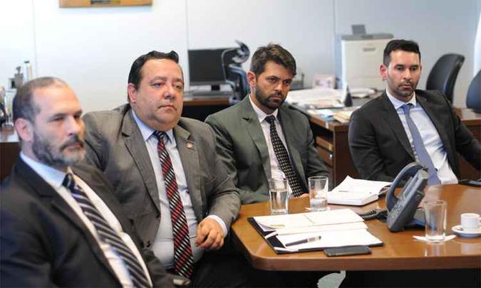Cúpula de delegados da Polícia Civil anuncia novas táticas, mas sustenta que ações das quadrilhas caíram em relação a dados de 2016 (foto: Leandro Couri/EM/DA Press) Cúpula de delegados da Polícia Civil anuncia novas táticas, mas sustenta que ações das quadrilhas caíram em relação a dados de 2016 (foto: Leandro Couri/EM/DA Press)