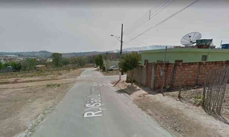 Crime correu quando o homem saia de casa na Rua Cambuquira, Bairro Novo Horizonte, em Nova Serrana. (foto: Reproduo da internet/Google Maps)