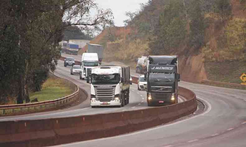 Combustvel representa de 40% a 60% do custo do frete das transportadoras(foto: Edsio Ferreira/EM/D.A Press %u2013 2/8/18 )