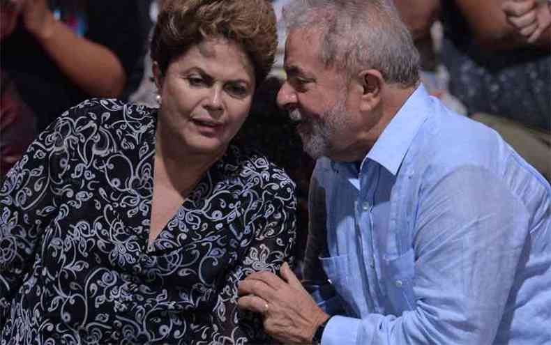 Desde junho, Dilma e Lula haviam se distanciado aps o ex-presidente dizer que o governo estava 'em volume morto'(foto: Nelson Almeida / AFP - 20/10/14)