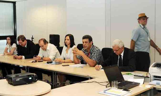 Reunio da Mesa Estadual de Dilogo foi realizada na tarde desta quinta-feira, na Cidade Administrativa(foto: SEGOV/Divulgao)