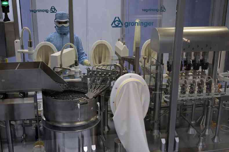 Laboratório para embalagem de vacinas de mRNA contra covid-19 em Garín, província de Buenos Aires, em 22 de setembro de 2021