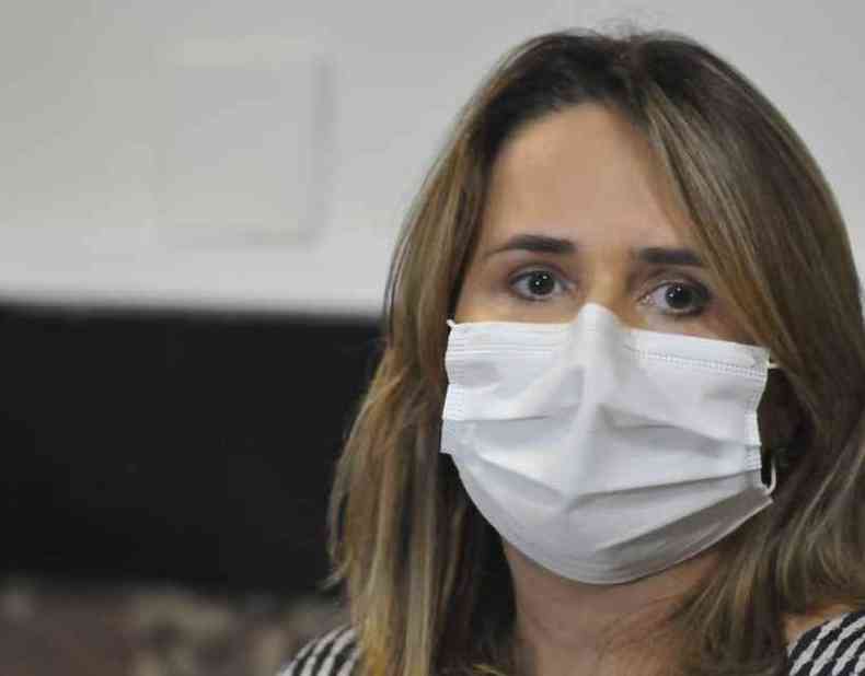 Segundo Taciana Malheiros (foto), prefeitura mantm ideia de comear imunizao 24 horas aps chegada das doses(foto: Alexandre Guzanshe/EM/D.A Press)