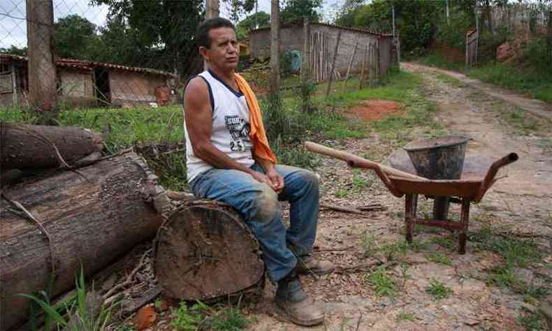Morador de uma das reas de risco em Rio Acima, Antnio Bosco Ribeiro revela temor: 