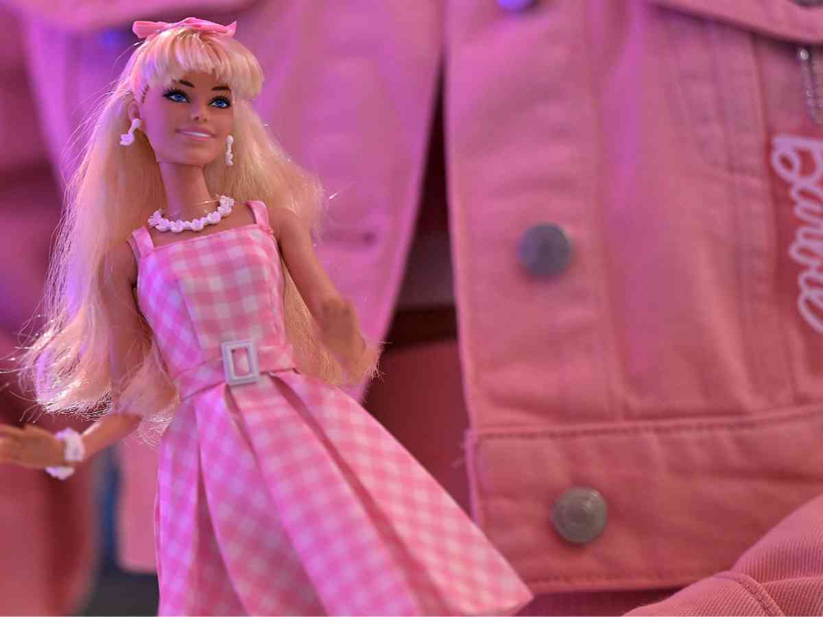 Barbie gravida articulada