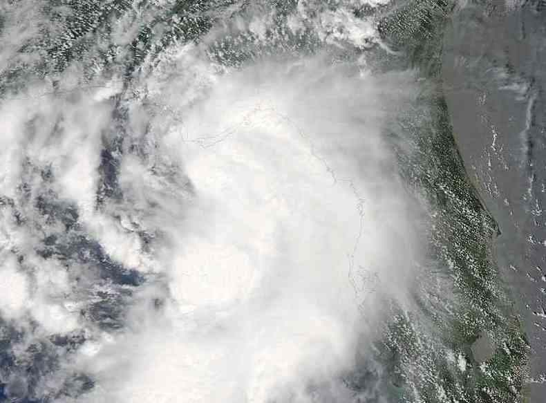 A tempestade Claudette foi o primeiro ciclone tropical a afetar os Estados Unidos em 2009 (foto). Problema se repete em 2021 e j causou enchentes e tornados(foto: Wikipedia)