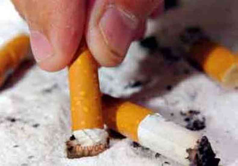 No Brasil, 34% dos fumantes esto consumindo mais cigarros, apesar de terem maior risco de infeco pela COVID, segundo especialistas(foto: Jair Amaral/EM/D.A Press)