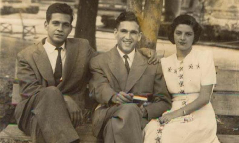 Na década de 1940, na Praça da Liberdade, Hélio Pellegrino, Fernando Sabino e sua futura mulher, Helena Valadares (foto: Acervo pessoal) O menino Fernando Sabino em Belo Horizonte