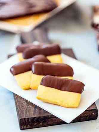 Laranja-baa banhado no chocolate(foto: Sunday Slices/Divulgao)
