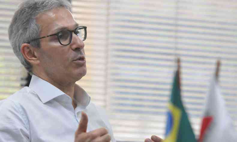 Governador garantiu compra de vacinas caso estratgia traada pelo Planalto falhe(foto: Alexandre Guzanshe/EM/D.A Press.)